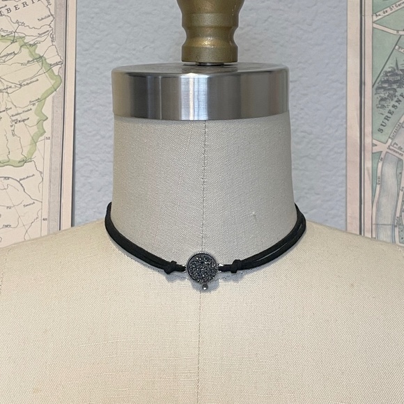 Black Chunky Strap Choker With Shimmery Sparkly Dark Grey Crystal Front Pendant - Picture 5 of 6